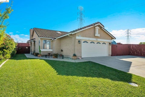 Photo of 3100 Filbert St ST, Antioch, CA 94509 (MLS # 41151515)