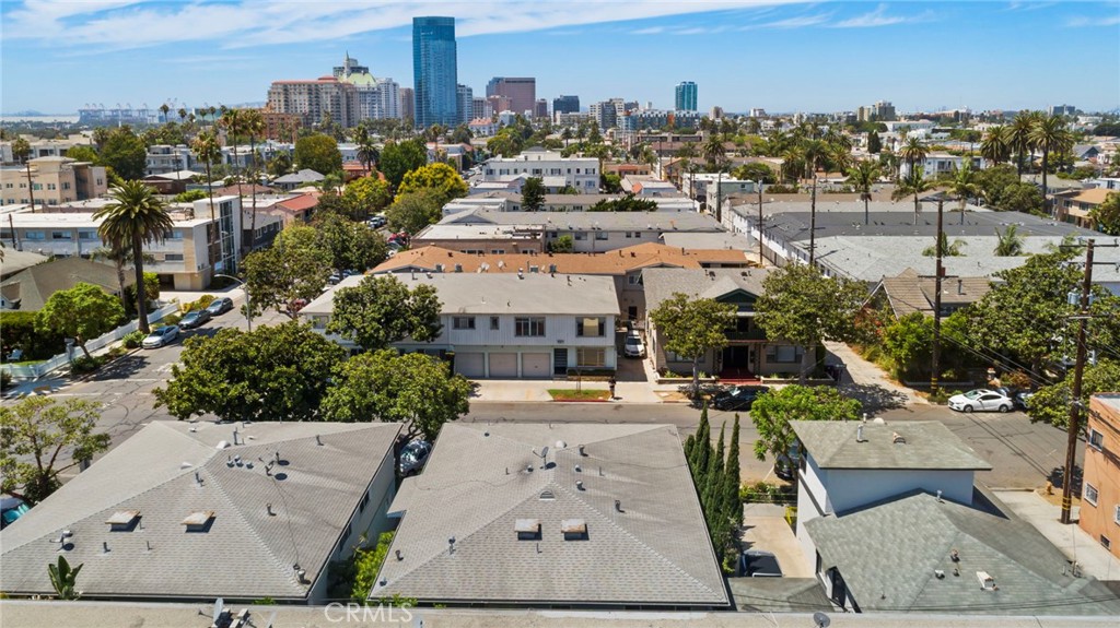 100 Esperanza Avenue 1