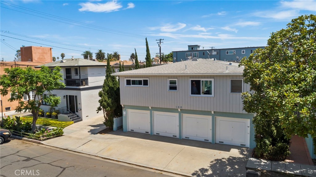 100 Esperanza Avenue 1