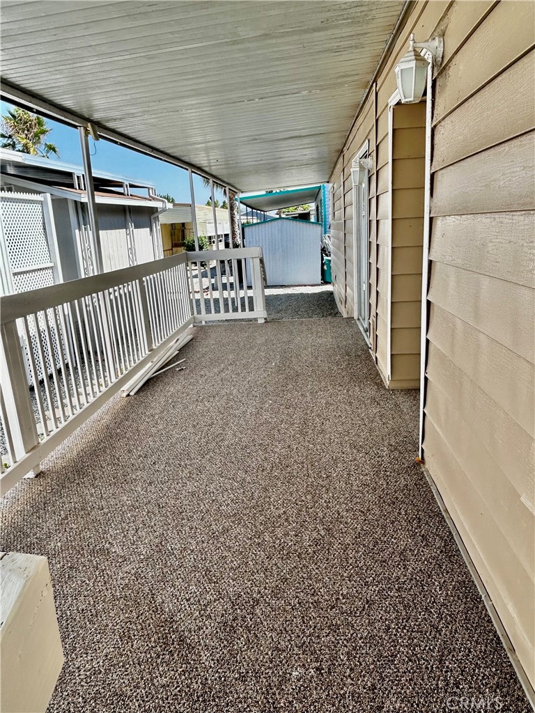 725 W Thornton Ave 105