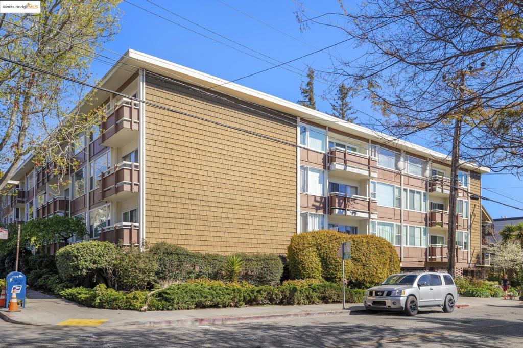 ELMWOOD - Residential
