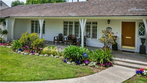 Photo of 6843 Chisholm Ave, Van Nuys, CA 91406 (MLS # SR26137705)