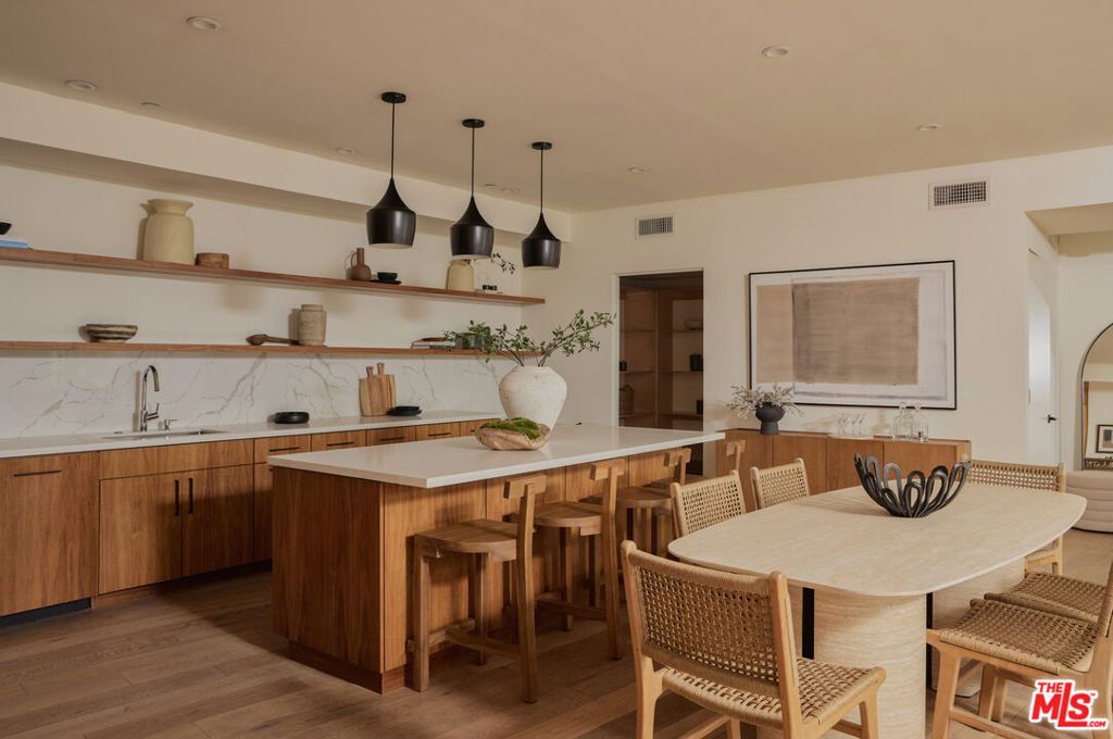 Photo of 3214 Highland Avenue #2, Santa Monica, CA 90405 (MLS # 26648255)