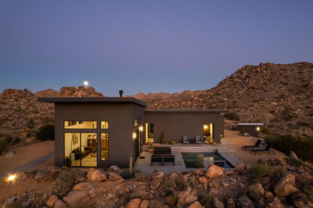Photo of 8520 Purple Sage Road, Joshua Tree, CA 92252 (MLS # 219137613DA)