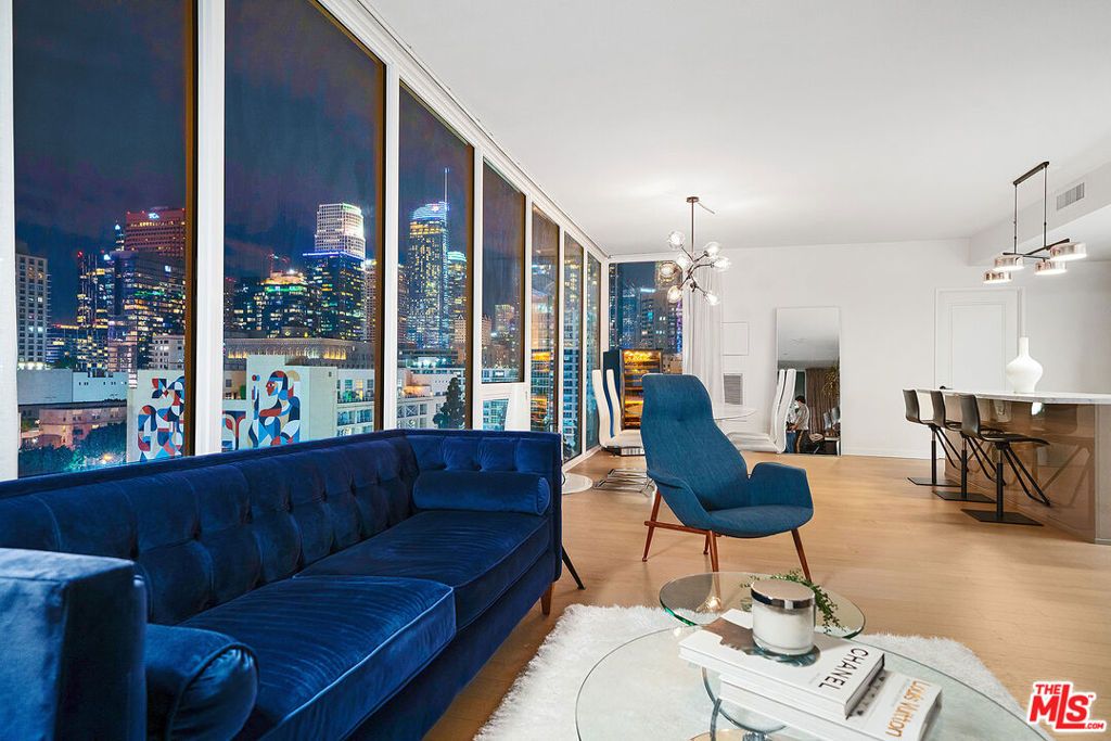 Photo of 1050 S GRAND Avenue #901, Los Angeles, CA 90015 (MLS # 24344457)