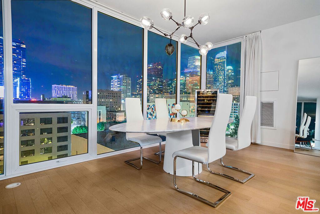 Photo of 1050 S GRAND Avenue #901, Los Angeles, CA 90015 (MLS # 24344457)