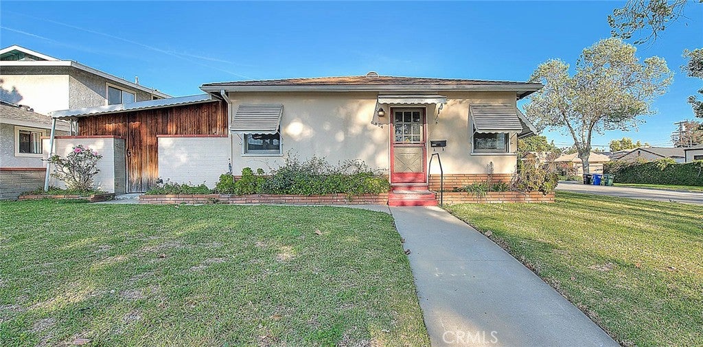 5804 Primrose