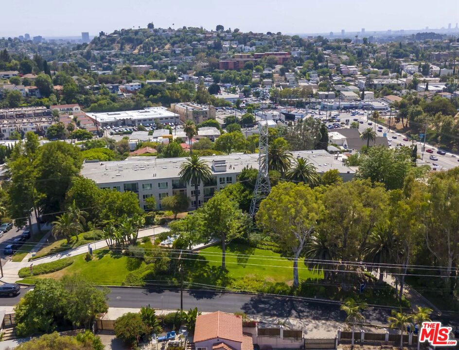 3016 Waverly Drive