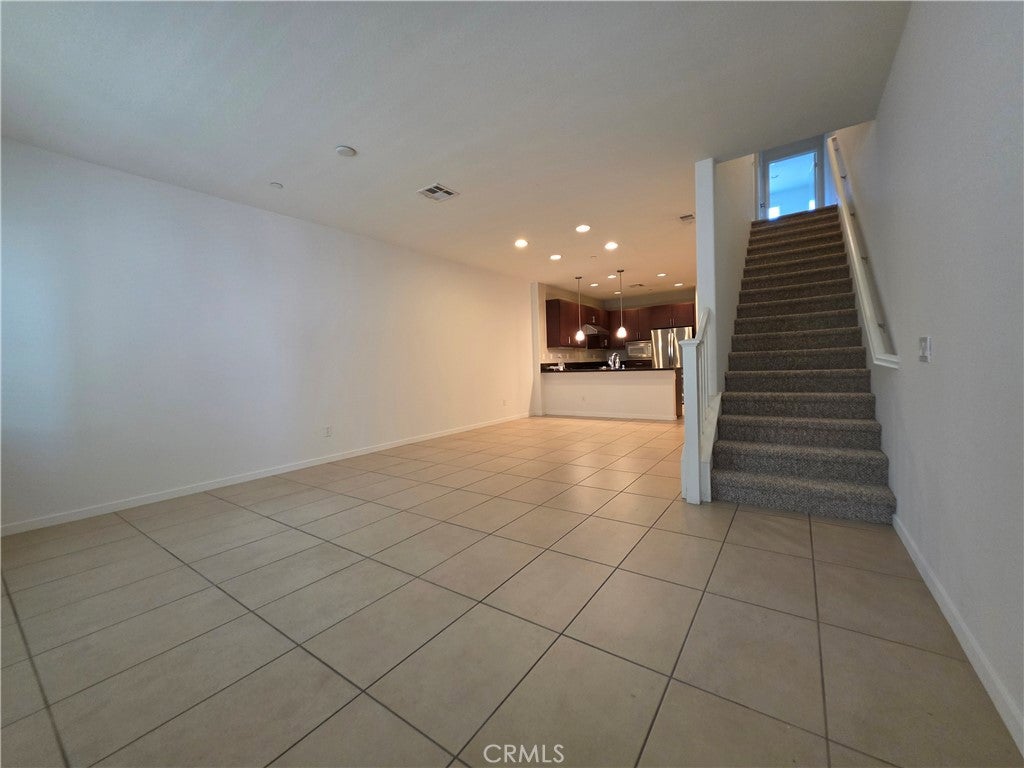 1568 W Artesia D