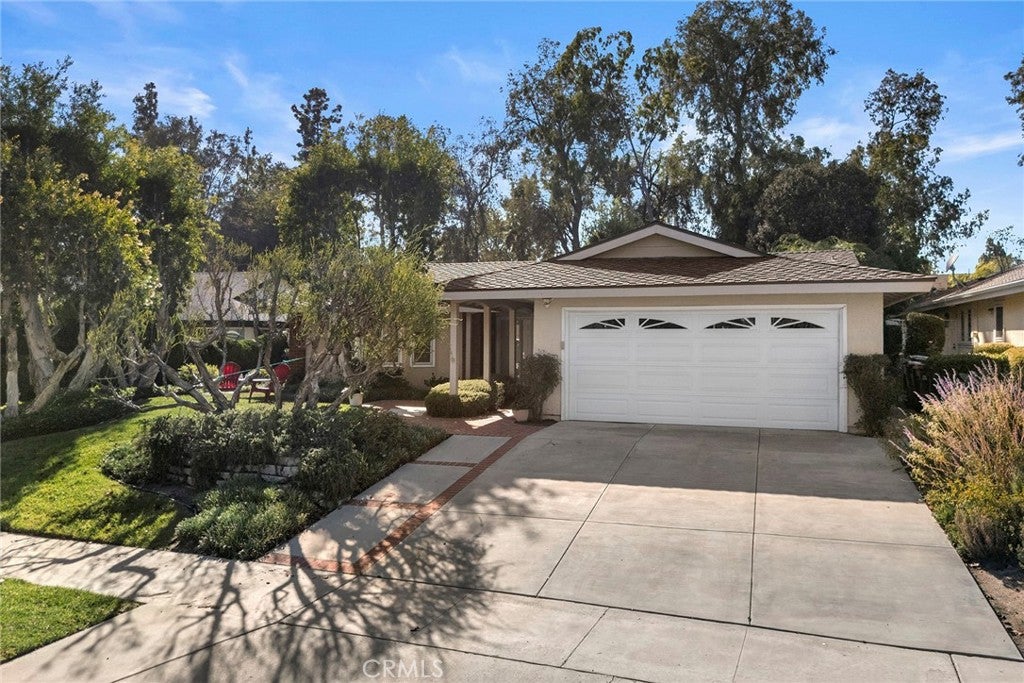 1413 Avolencia Drive