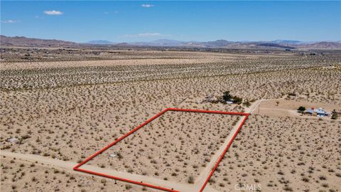 Photo of 888 Lucky Lane, Landers, CA 92285 (MLS # JT26074218)