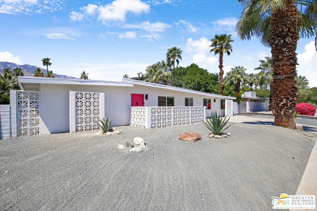 631 S El Cielo Road