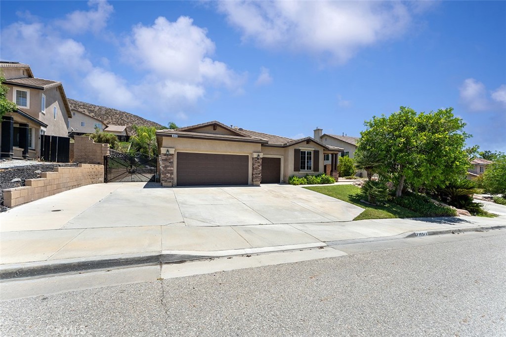 Spacious Single-Story Living with Modern Comforts – 29184 Stone Ridge St, Menifee, CA 92584
Welcome to this beautifully updated 4-bedroom, 3-bathroom home offering 2,438 sq. ft. of expansive single-level living in a prime Menifee location. From the moment you step inside, you’ll appreciate the open and airy floor plan, freshly painted interiors, and brand-new carpeting throughout.
The heart of the home is the large kitchen, complete with a generous center island—perfect for meal prep, casual dining, or entertaining—seamlessly flowing into the spacious living room for effortless gatherings.
Ideal for families or those looking to downsize without sacrificing space, this home also features a 3-car garage, gated RV parking, and paid-off solar panels to keep energy costs low.
Enjoy the convenience of living just minutes from Starbucks, In-N-Out, Target, and all your favorite shopping and dining spots, while still savoring the peacefulness of a well-maintained neighborhood.
Don’t miss the opportunity to own this turn-key home in one of Menifee’s most desirable communities. Schedule your private tour today!
