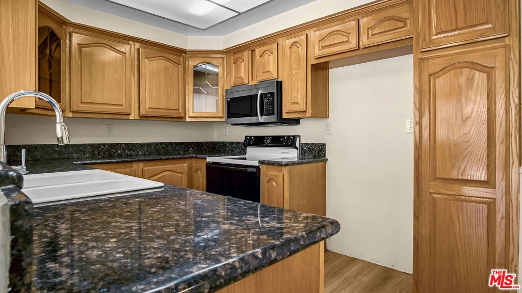 75 Carriage Way