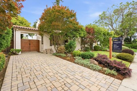 Photo of 1022 Walnut Street, San Carlos, CA 94070 (MLS # ML82049085)
