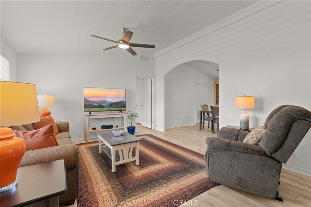 24001 Muirlands 12