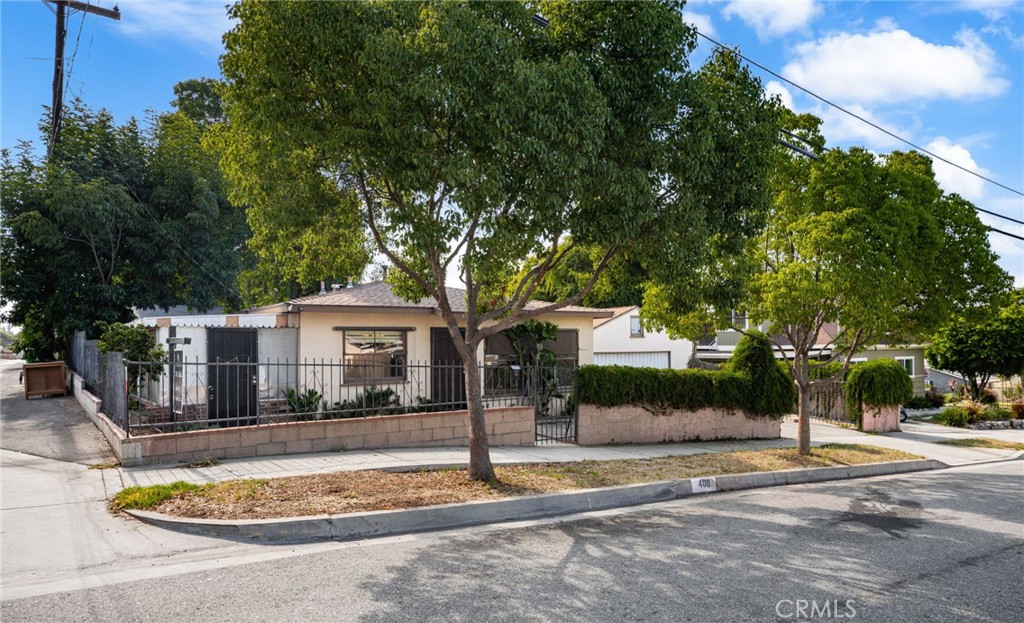Nestled in the heart of San Dimas, this delightful 2-bedroom, 1-bathroom home offers the perfect blend of comfort and convenience. Situated on a generous lot, the property features a detached 2-car garage—ideal for extra storage. Located near parks, schools, shopping, and easy freeway access, this home is a fantastic opportunity for first-time buyers, downsizers, or investors. Don't miss your chance to own in the desirable community of San Dimas!