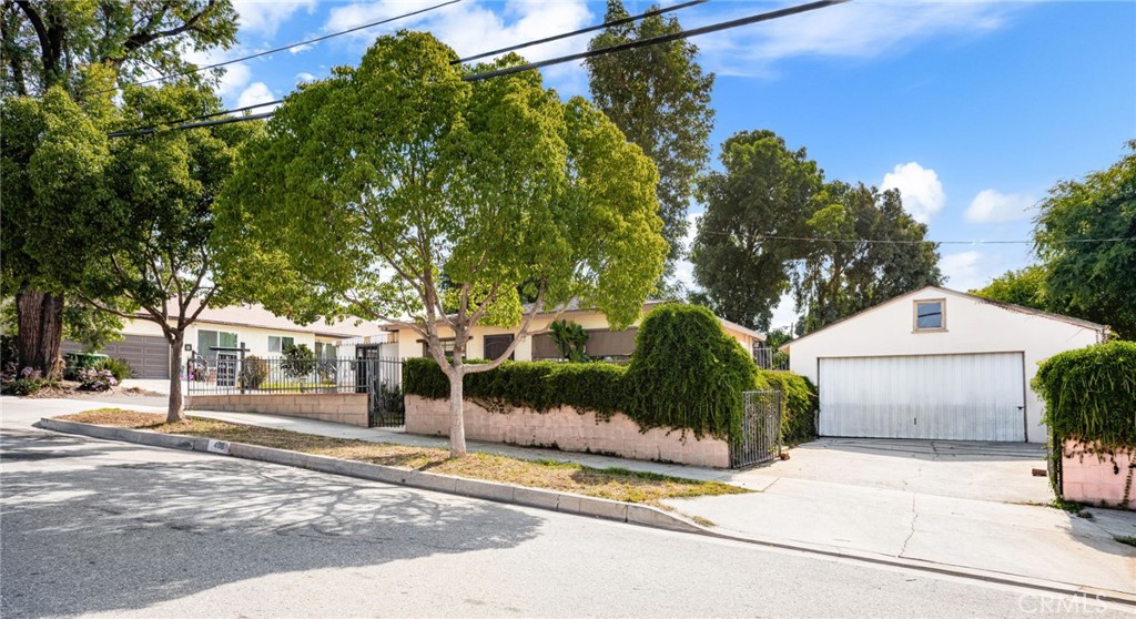 408 N Cataract Avenue
