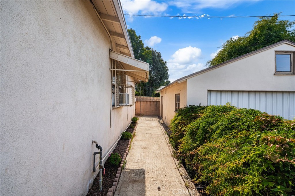 408 N Cataract Avenue