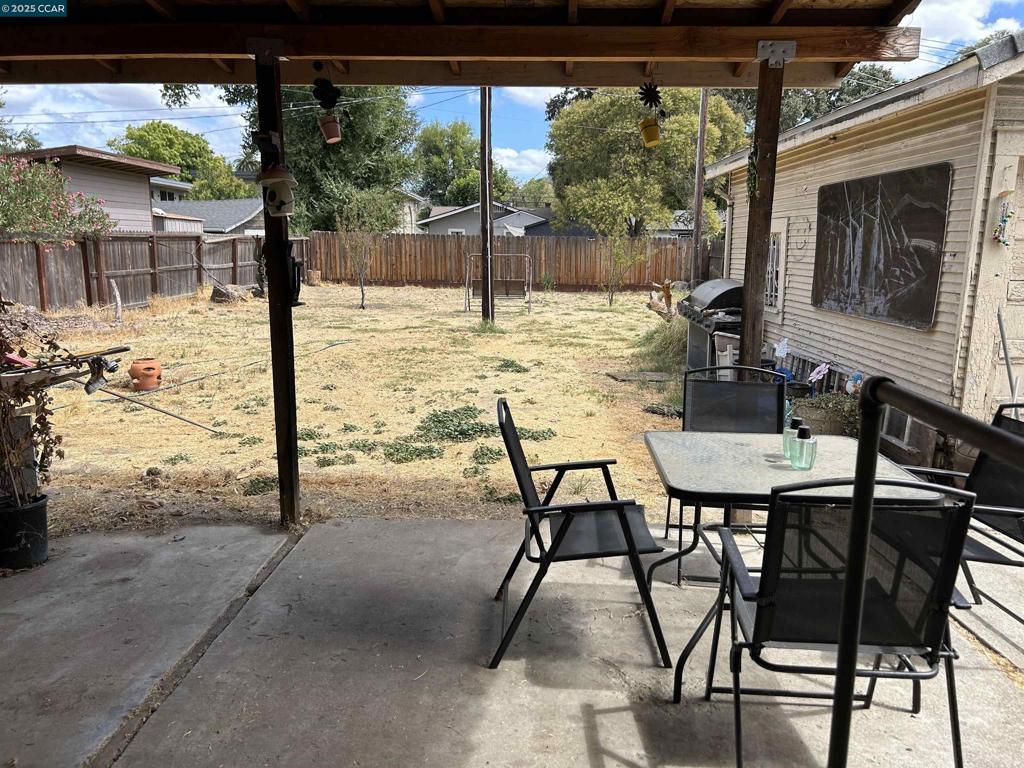 PERSHING DR. - Residential