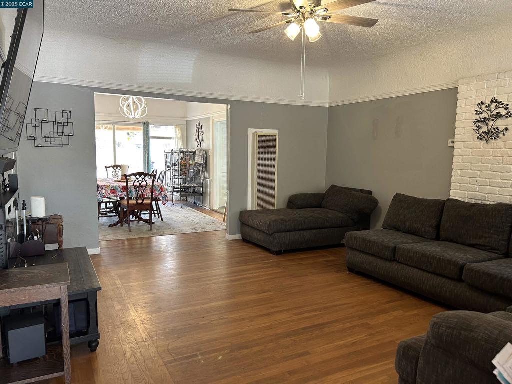 PERSHING DR. - Residential