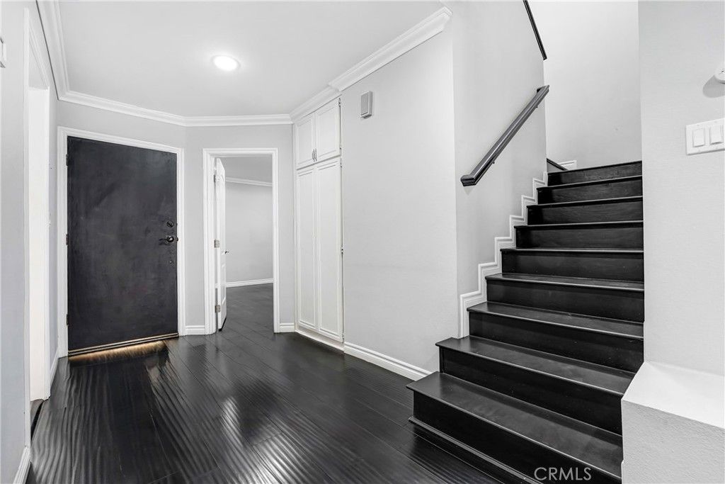 Photo of 5243 Yarmouth #31, Encino, CA 91316 (MLS # SR26024864)