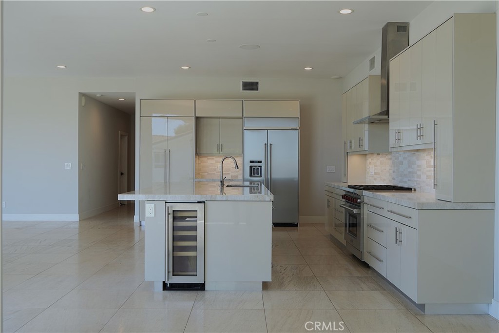 2615 Temple Hills Drive