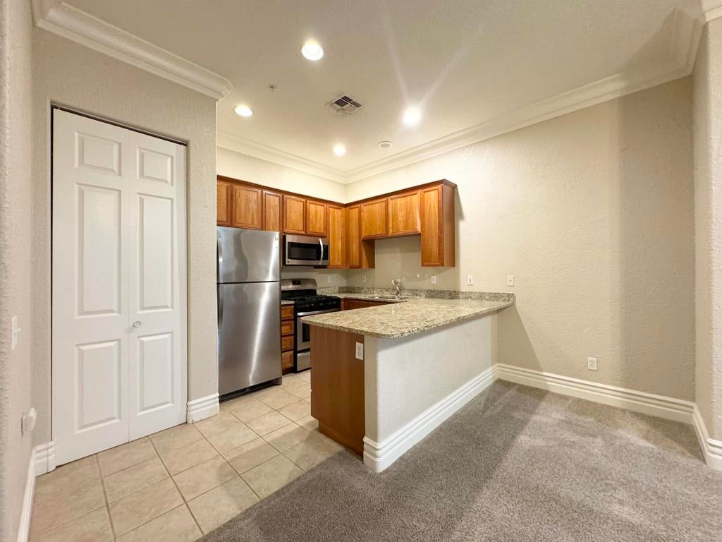 50760 Santa Rosa Plaza 3