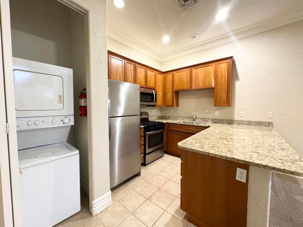 50760 Santa Rosa Plaza 3