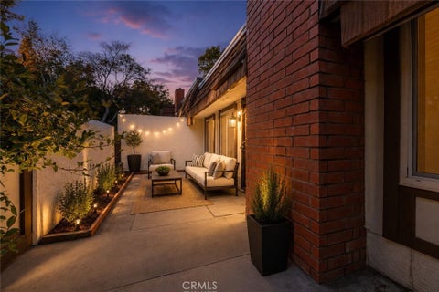 Photo of 10055 Larwin AVE #3, Chatsworth, CA 91311 (MLS # SR26205721)