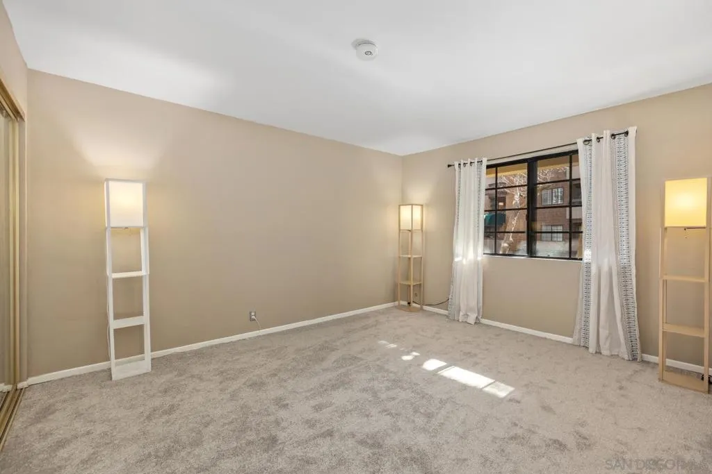 La Jolla, California 92037, United States, 2 Bedrooms Bedrooms, ,2 BathroomsBathrooms,Residential,Active,254076