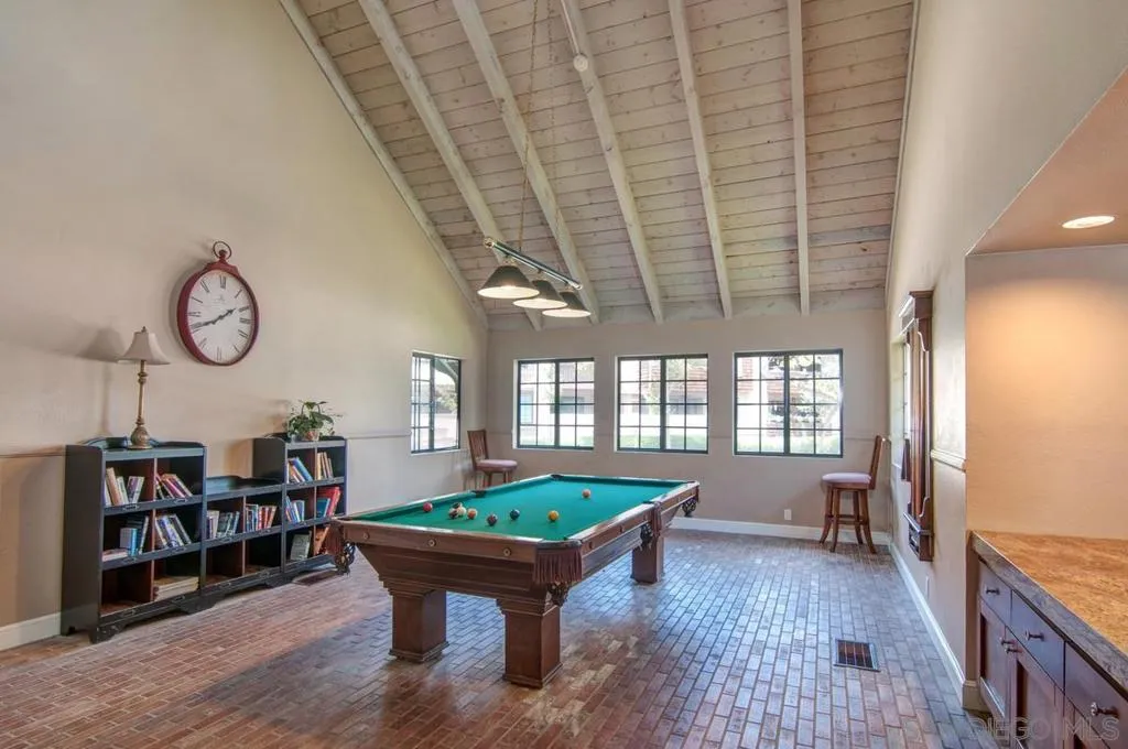 La Jolla, California 92037, United States, 2 Bedrooms Bedrooms, ,2 BathroomsBathrooms,Residential,Active,254076