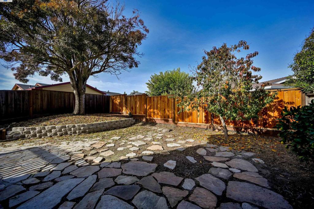 TOWN AND COUNTRY - Residential