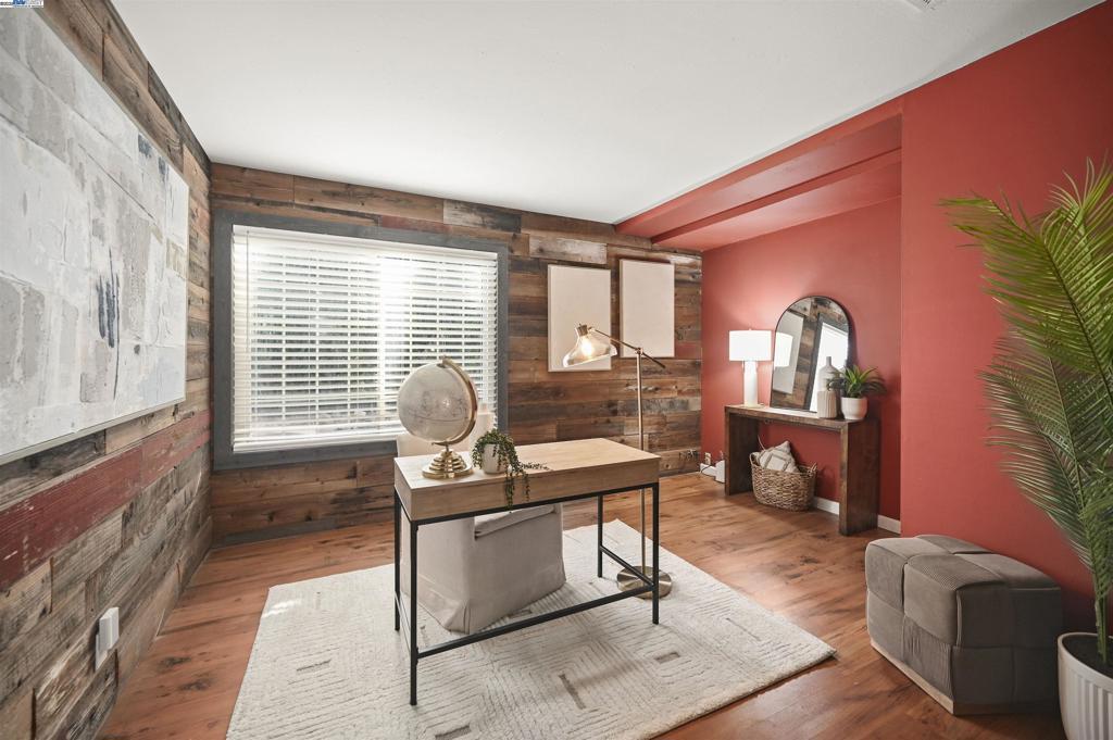 TOWN AND COUNTRY - Residential