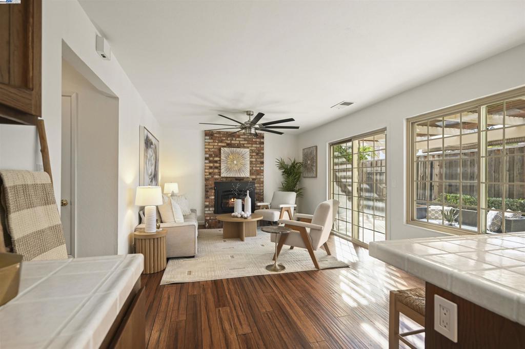 TOWN AND COUNTRY - Residential