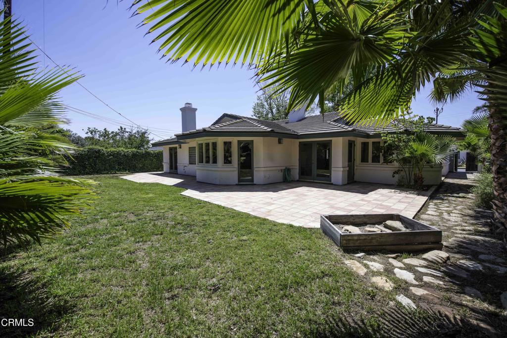 206 S Carrillo Road