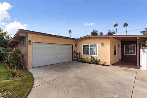 Photo of 5721 N Rockvale Ave Ave, Azusa, CA 91702 (MLS # OC26180767)
