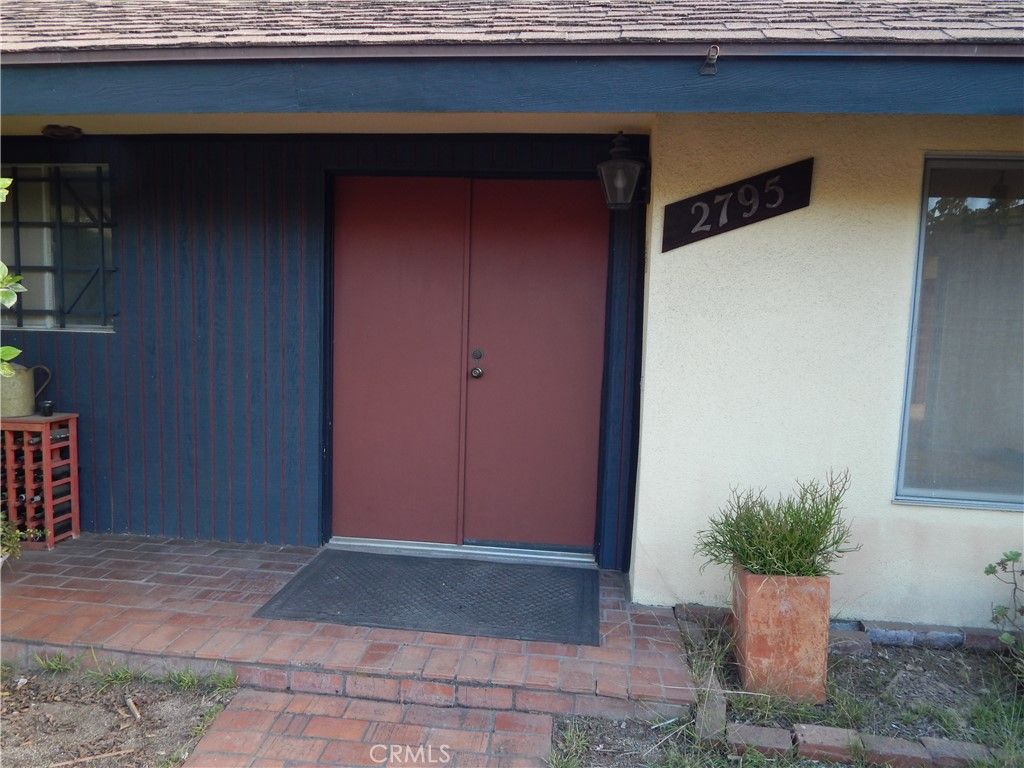 Photo of 2795 Temple Hills Dr, Laguna Beach, CA 92651 (MLS # GD25240226)