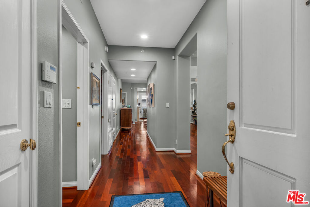 11740 W Sunset Boulevard 22