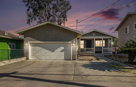 811 G St Unit 811 and 811 1\/2, Antioch, CA 94509 - MLS#: 41120835