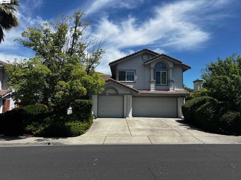 Photo of 3551 Shadow Creek Dr DR, Danville, CA 94506 (MLS # 41133759)