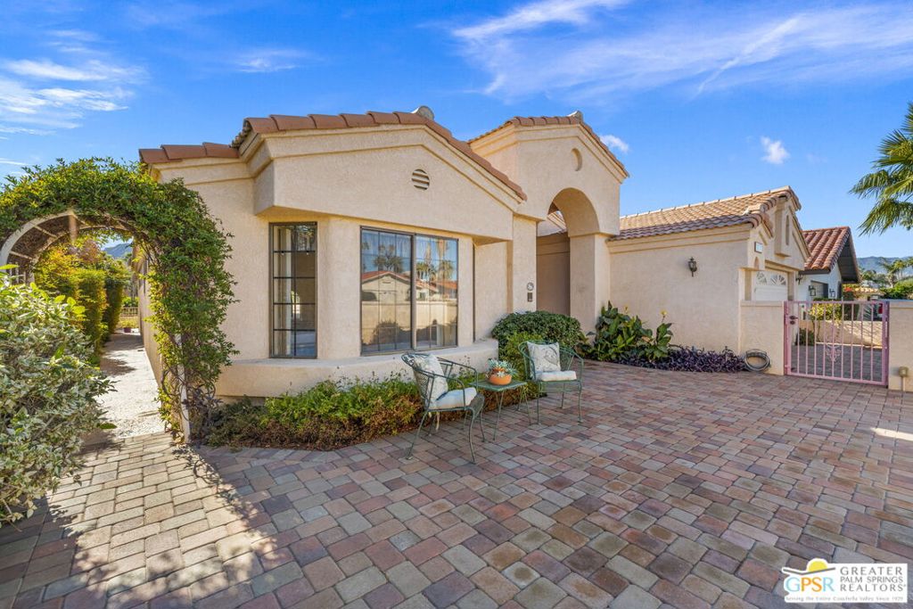 Palm Desert C.C. - Residential