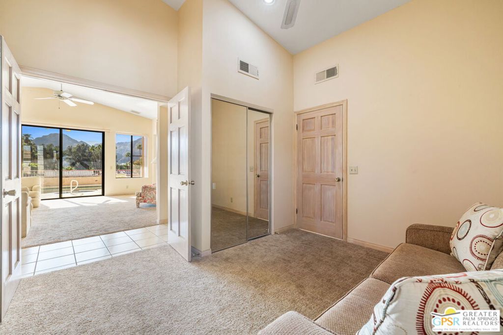 Palm Desert C.C. - Residential