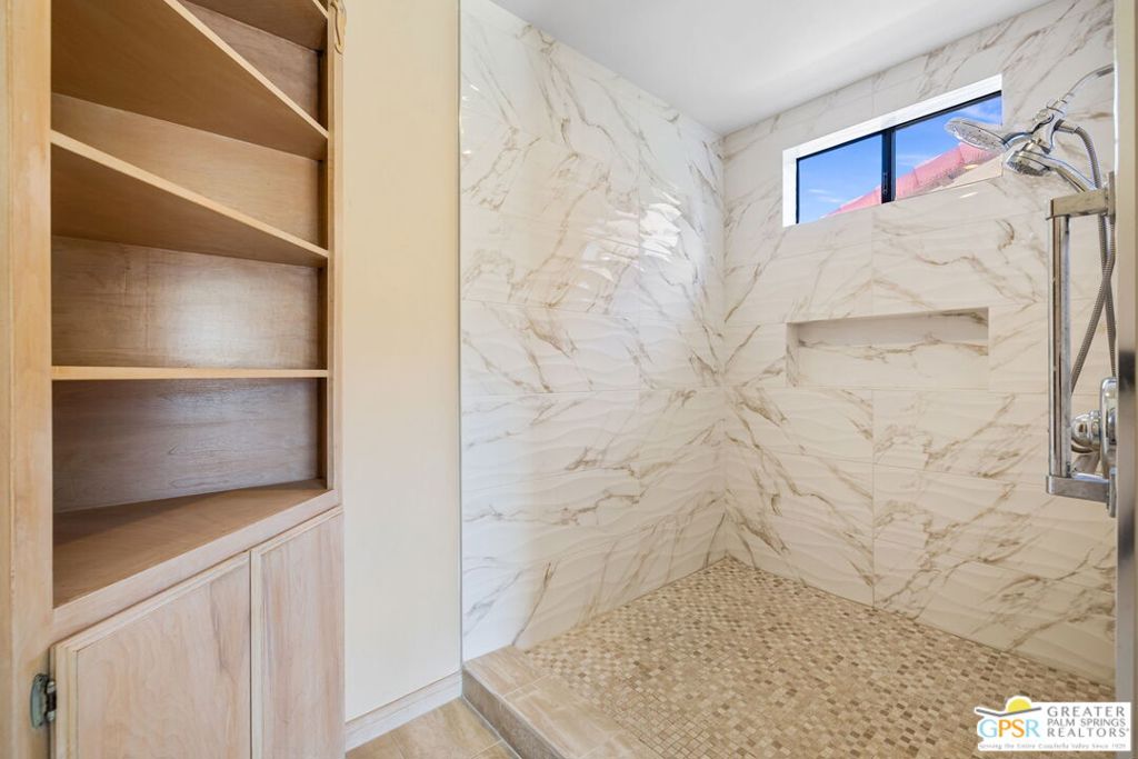 Palm Desert C.C. - Residential