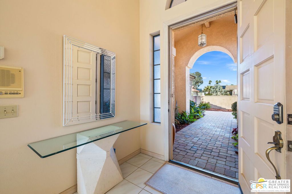 Palm Desert C.C. - Residential