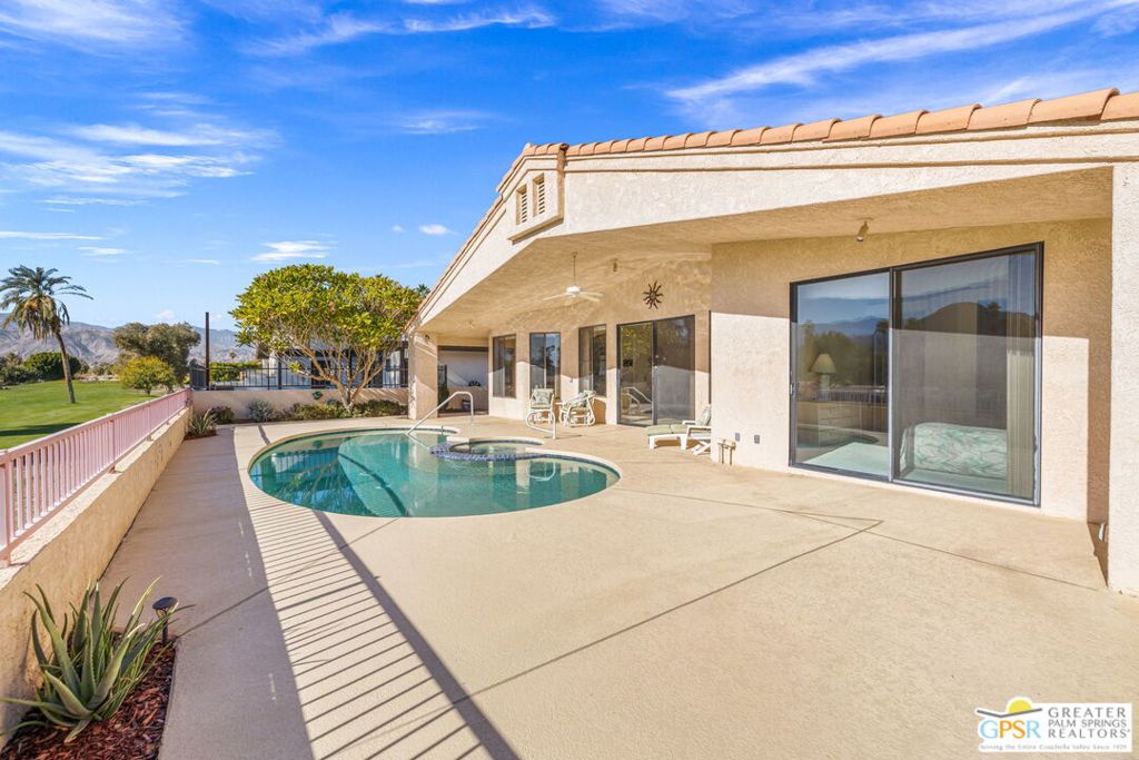 Palm Desert C.C. - Residential