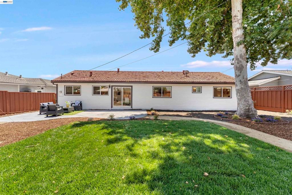7832 Gardella Dr