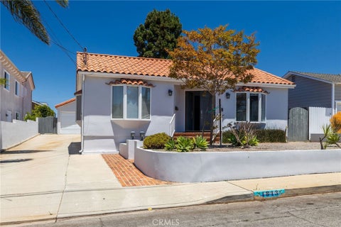 Photo of 1813 5th Street, Manhattan Beach, CA 90266 (MLS # SB26148923)