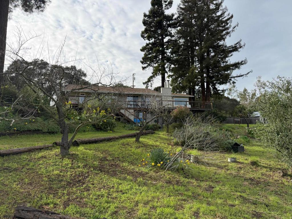 250 Robin Meadow Lane