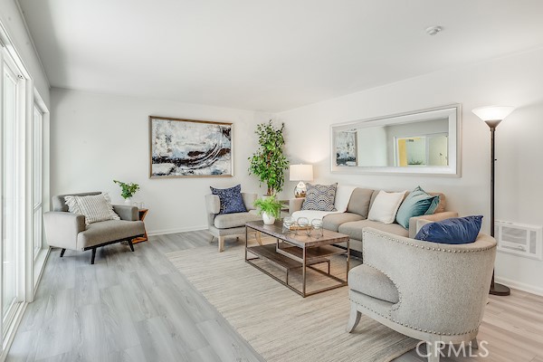 824 Camino Real 101